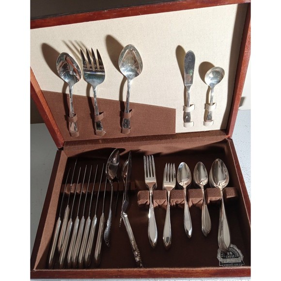 Elevate your collection with this WM Rogers Mfg Co 1959  VINTAGE 54 Piece WM. ROGERS Original Roger\'s Silveplate Flatware